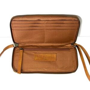 Free People Vegan Leather Zip Wallet Wristlet – Caramel Brown Coastal  Classic